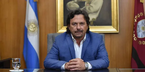 Parte médico de Gustavo Sáenz: deberá seguir internado