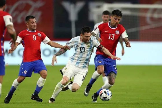 Sin Messi ni Scaloni, Argentina choca con Chile en Calama