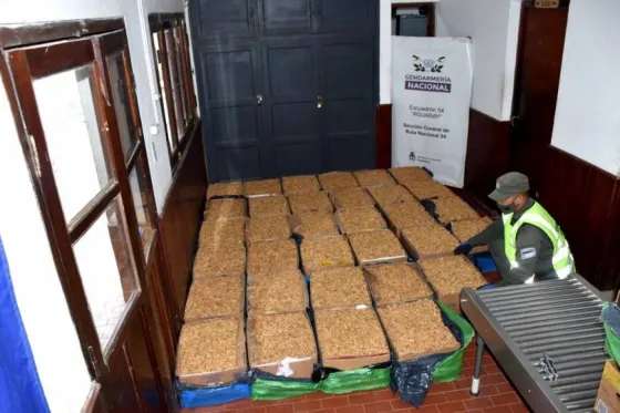 Intentaban pasar más de 600 kilos de nueces y fueron detenidos