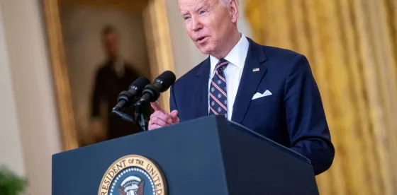 Joe Biden condenó la “invasión” a Ucrania y anunció sanciones a Rusia en sintonía con Europa
