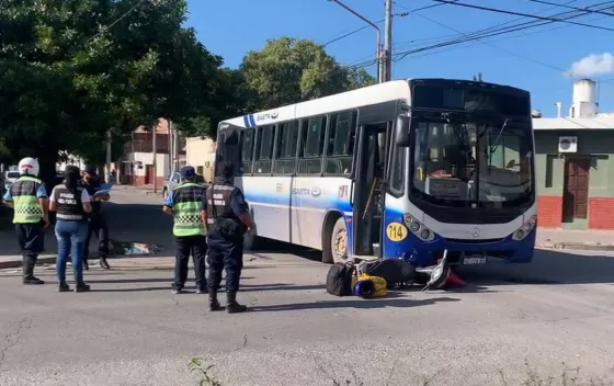 La chofer que causó el accidente fatal de Claudia Aguirre, volvió a conducir y chocó