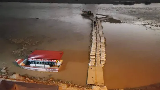Los chalaneros crearon un puente en el Río Bermejo