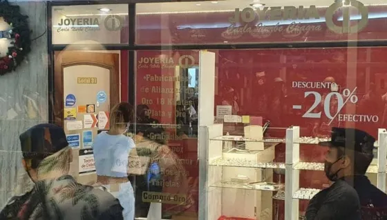 Son dos los detenidos por el robo millonario a una joyería céntrica