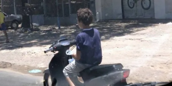 Cafayate: Tenía 14 años, manejaba una moto y chocó contra una camioneta