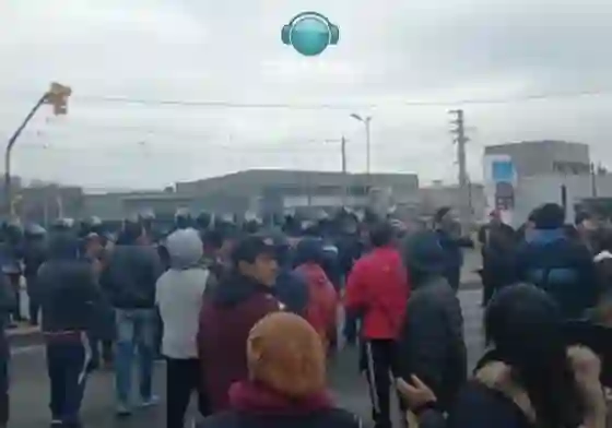 Puesteros del Cofruthos cortaron avenida Paraguay