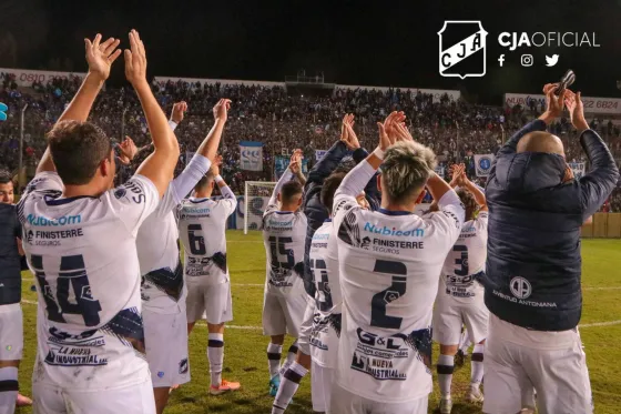 Triunfazo de Juventud para respirar y salir del fondo