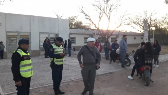 Padres tomaron una escuela en Morillo: Quieren que vuelva a funcionar el comedor