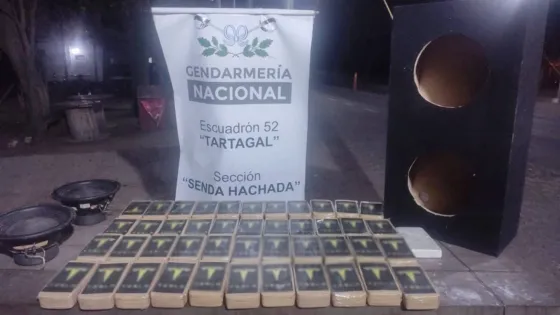 No era para escuchar música: Llevaban 46 kilos de cocaína en el parlante del auto