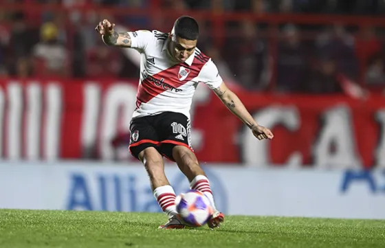 River quiere mantener racha contra Estudiantes: Hora y TV