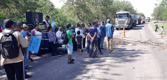 Autoconvocados por la Salud cortaron el paso sobre Ruta 34