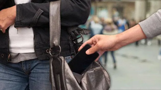 Detuvieron a dos mujeres que robaban celulares durante los festejos del Mundial