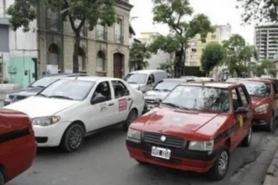 Taxis y Remises deberán cumplir con la documentación actualizada