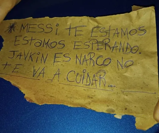 “Messi te estamos esperando”: dejaron un mensaje mafioso en un local familiar