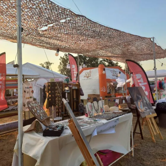 Este sábado se realizará la Feria en el Paseo de los Poetas