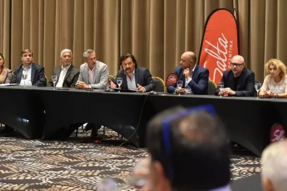 Sáenz presentó una línea de crédito destinada a empresas turísticas salteñas