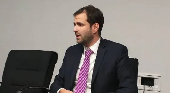 Estrada se quedó ahora sin dos candidatos a intendentes en Avancemos