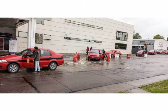 Convocatoria de la AMT para los taxistas que quieran ocupar los cupos suplentes en el aeropuerto