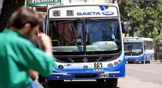 Así será el servicio de colectivos para este domingo 30 y lunes 1 de mayo