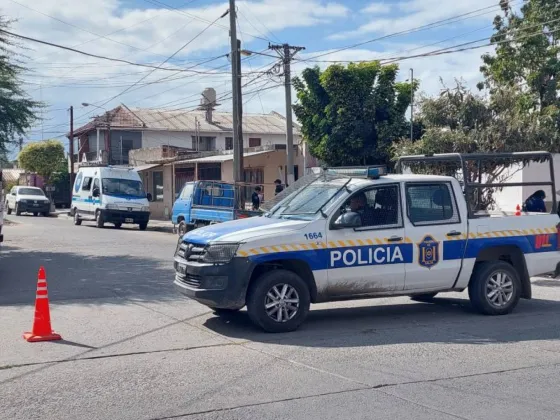 Investigan la muerte violenta de dos personas en Barrio Santa Victoria