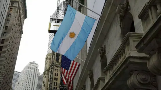 Bonos suben hasta 3% y las acciones argentinas en Wall Street ganan terreno