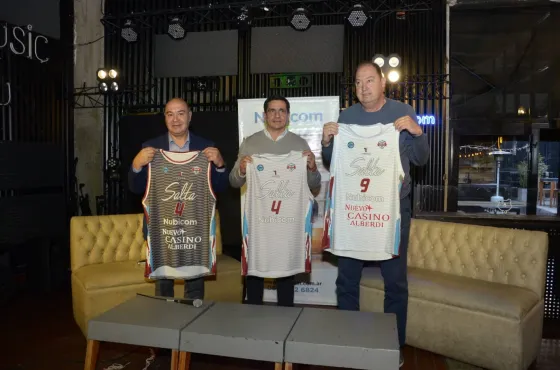 Salta Basket presentó a Ricardo De Cecco como nuevo DT