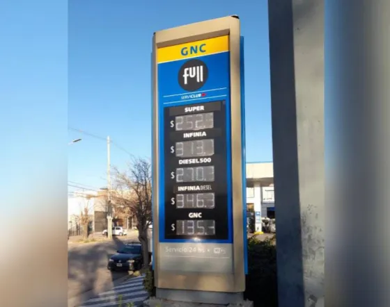 Estaciones de servicio aumentan el precio de los combustibles