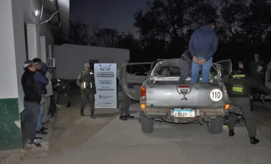 Secuestraron 200 kilos de cocaína en una camioneta abandonada