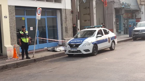 Falleció una persona en situación de calle en pleno centro salteño