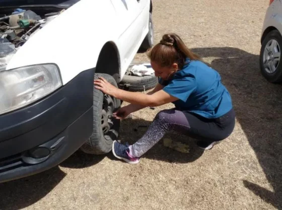 Brindan capacitación a mujeres conductoras