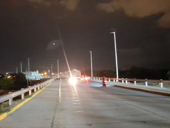 El puente de B° San José está sin iluminación hace varias noches