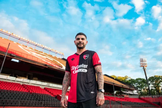 Éver Banega fue presentado oficialmente en Newell's