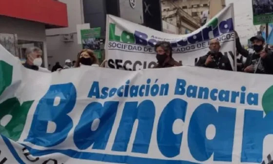 La Bancaria sobre un posible feriado cambiario “no hay nada aún”