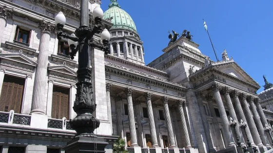 Se reúne la Bicameral y fijará un esquema para analizar el DNU