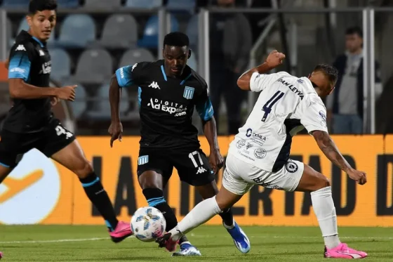 Racing Club eliminó a San Martín de Burzaco