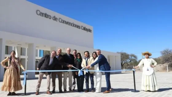 Gustavo Sáenz inauguró el nuevo Centro de Convenciones de Cafayate