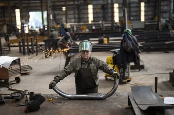 El 70% de la población ocupada gana menos de $550.000