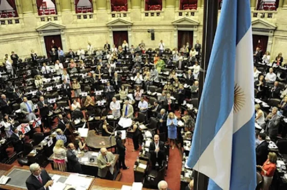 Arrancó el Diputados el debate por la ley que regula los DNU