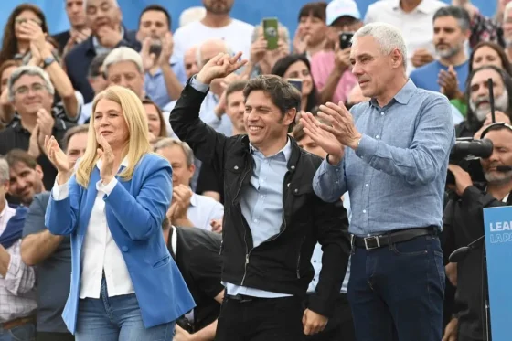 Cerca de la CGT y sin La Cámpora, Kicillof encabezó su acto por el Día de la Lealtad