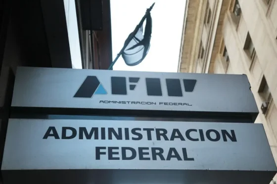 El Gobierno anunció la disolución de la AFIP