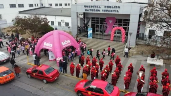 Organizan una caminata de concientización sobre el cáncer de mama