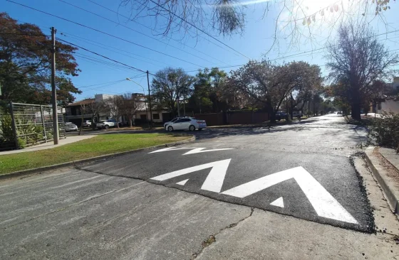 Continúan los trabajos de señalética en distintos puntos de la ciudad