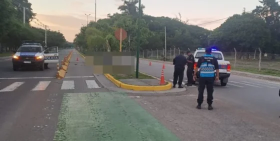 Siniestro vial con víctima fatal en avenida Reyes Católicos