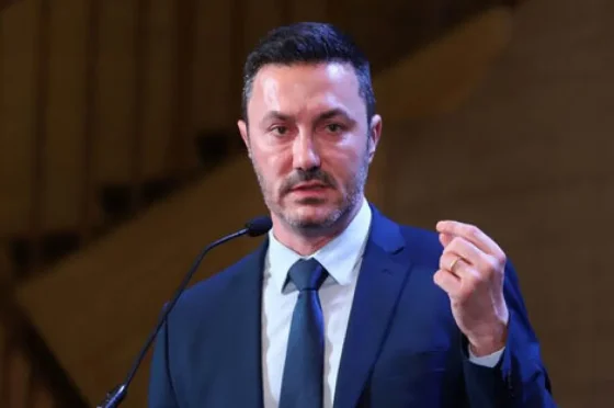 Petri anunció el despido del jefe de la Fuerza Aérea