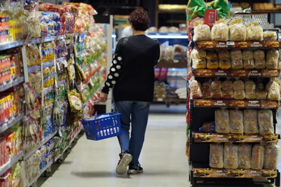 Al consumo le cuesta remontar: siguen en caída las ventas de supermercados