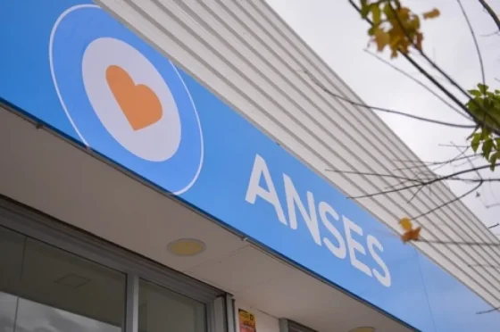 Jubilados de ANSES: cuándo cobran el aguinaldo de diciembre 2024