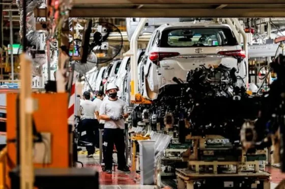 La producción automotriz cayó 17,1% en 2024