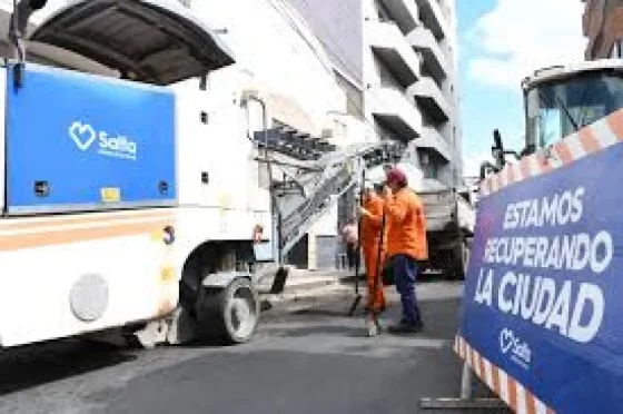 Avanzan los trabajos de repavimentación en calle 20 de Febrero