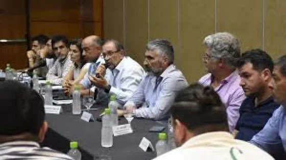 El Gobierno presentó una propuesta salarial abierta y participativa para el primer semestre