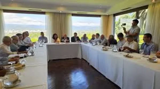 Se llevó a cabo la primera reunión para consensuar el precio del tabaco 2024-2025