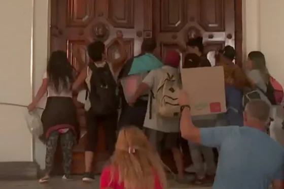 Conmoción por el crimen de la niña Kim Gómez en La Plata